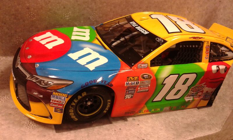 Illustration for article titled Toyota Camry - Nascar style